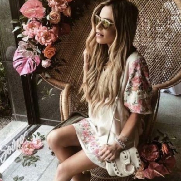 Embroidered Floral Puff Sleeve Boho Dress tan - Picture 1 of 7